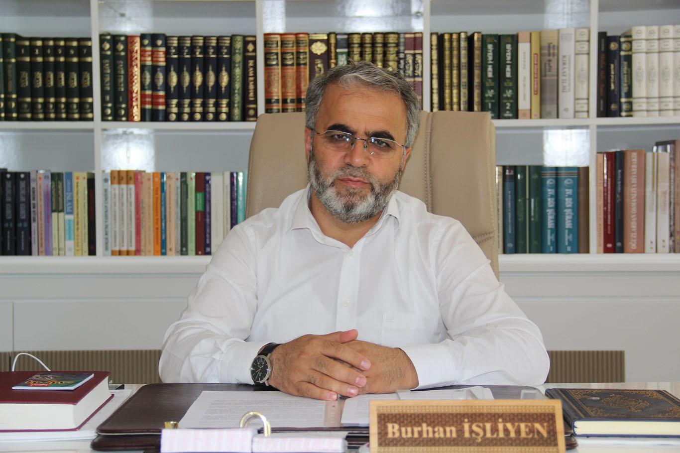 "Her geleni Hızır her geceyi Kadir bilmeliyiz" "Her geleni Hızır her geceyi Kadir bilmeliyiz"